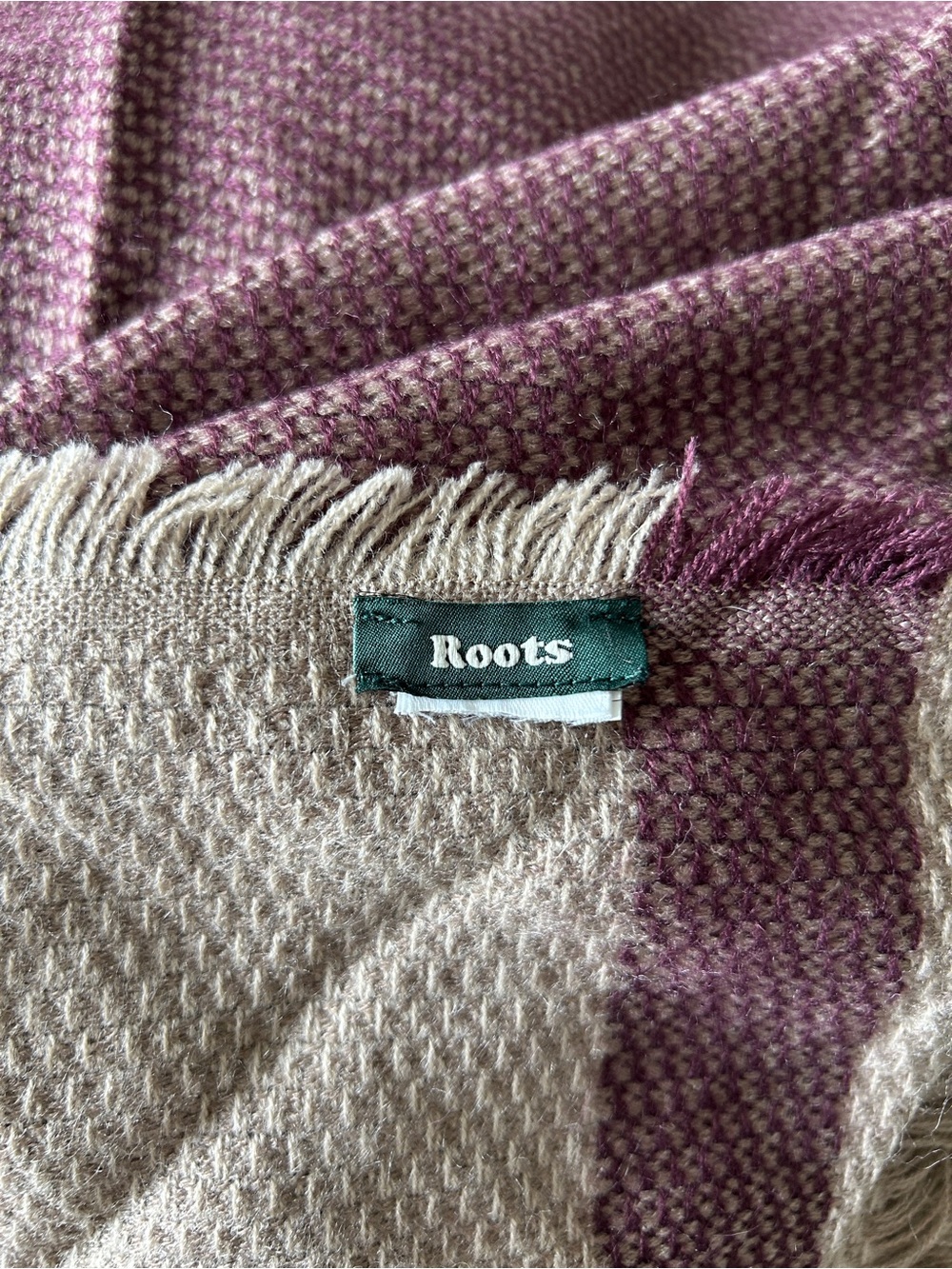 NEW Roots blanket scarf - Picture 2 of 6
